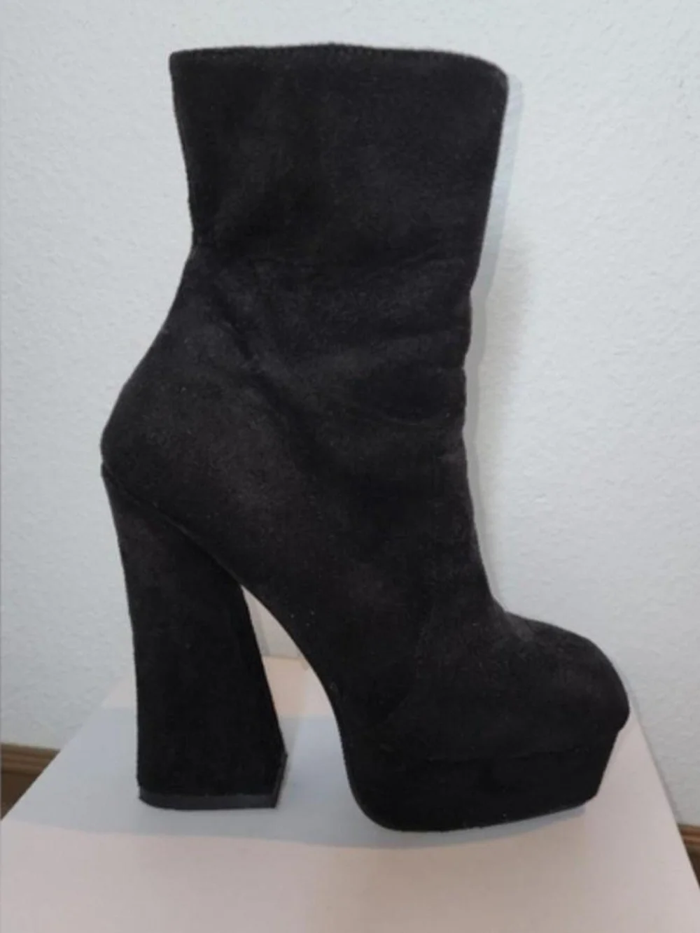 Dolls Kill Lemon Drop Size 6.5 Black suede 5.5 inch platform boots with chunky h